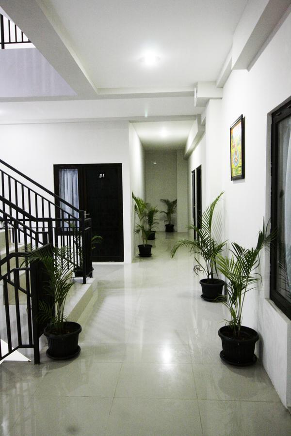 Hôtel Dparagon Medokan Ayu à Sorabaya Extérieur photo