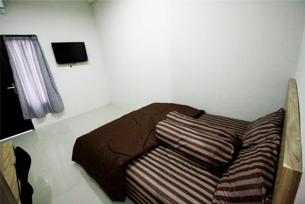 Hôtel Dparagon Medokan Ayu à Sorabaya Extérieur photo